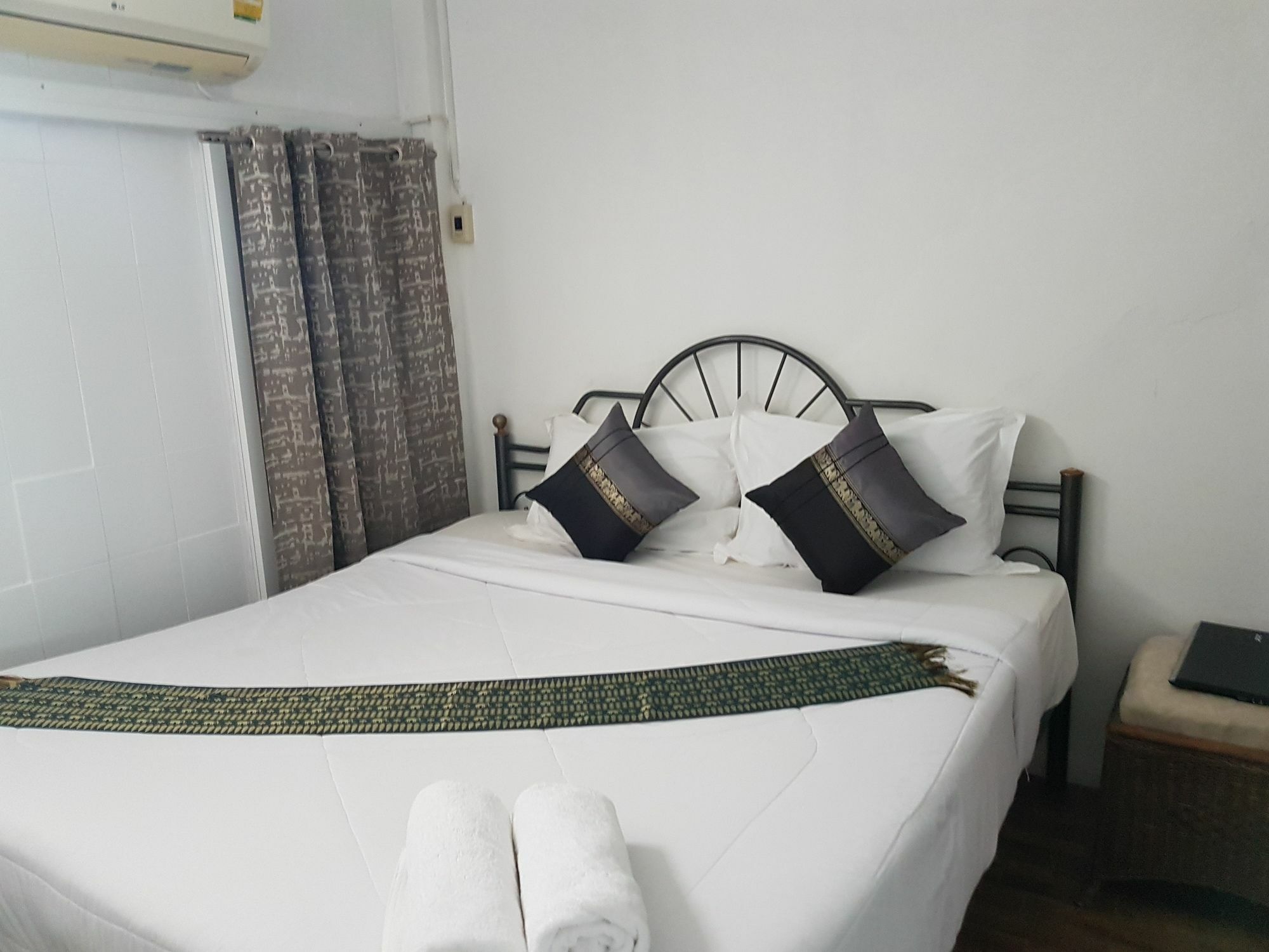 Chaam Guesthouse チャアム エクステリア 写真